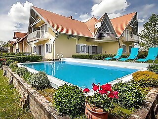 Familia 1 Apartman Balatonmariafurdo