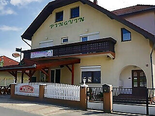 Pingvin Apartman Balatonmariafurdo