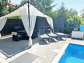 Megalmodta Lak Apartmanhaz Balatonfuzfo