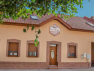 Oros House Apartmanhaz Oroshaza