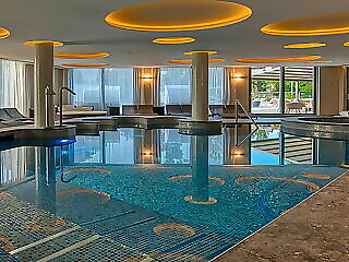 Aura Felnottbarat Hotel Balatonfured