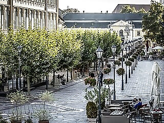 Loulou S Central Boutique Apartman Esztergom