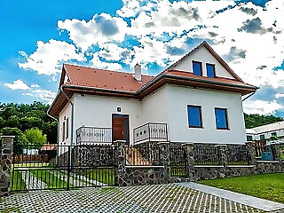 Gorbeorszag Vendeghaz Holloko