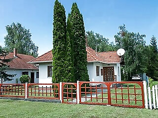 Ibolya Nyaralo Balatonmariafurdo