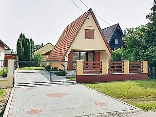 Sandor Nyaralo Balatonmariafurdo