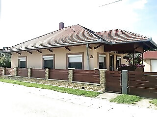 Linda Vendeghaz Balatonmariafurdo