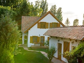Hajnalka Apartman Badacsonytomaj szállás