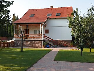 Sirocco Csaladi Apartman Balatonalmadi szállás