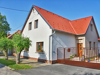 Gyarmati Apartman Orvenyes szállás