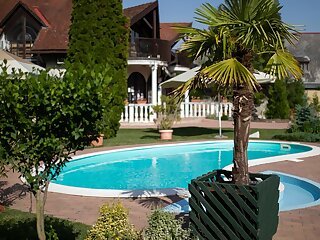 Zsanett Hotel Balatonkeresztur szállás