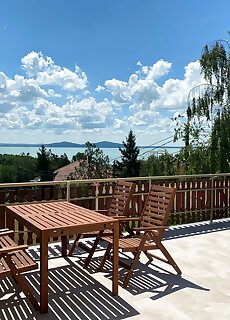 Bacchus Apartman Borbarlang Vinoteka Badacsony