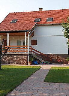 Sirocco Csaladi Apartman Balatonalmadi