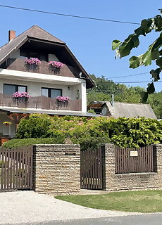 Gyongyhaz Apartman Balatongyorok