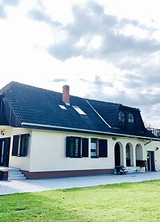 Hullamhaz Apartmanok Balatonmariafurdo