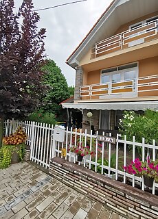 Majusfa Apartman Balatonszarszo