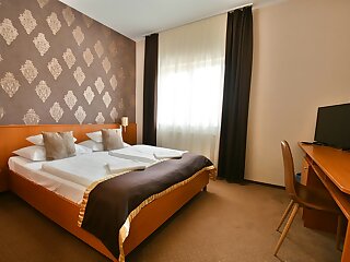 Hotel Platan Szekesfehervar szállás
