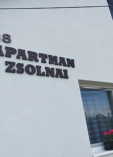 Zsolnai Apartman Bony