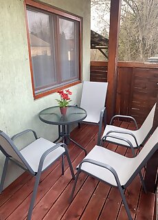 Varlak Apartman Dinnyes