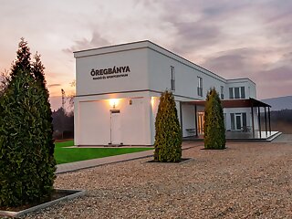 Oregbanya Panzio Es Sportcentrum Paszto szállás