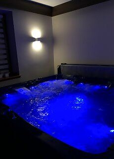 Relax Wellness Apartman Komloska