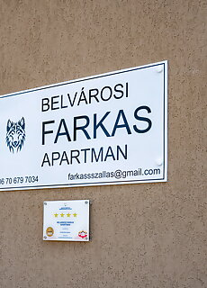 Belvarosi Farkas Apartman**** Szarvas