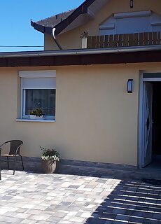 G Es G Apartman Vonyarcvashegy