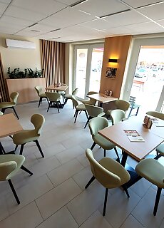 Cafe Relax Apartments Heviz