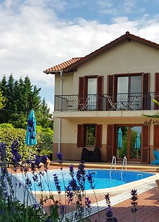 Hullam Villa**** Balatonmariafurdo