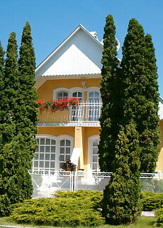 Toth Nyaralo Balatonmariafurdo