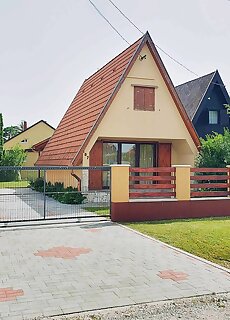 Sandor Nyaralo Balatonmariafurdo