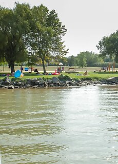 Halmosi Nyaralo Balatonmariafurdo