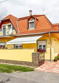 Gorzo Nyaralo Balatonmariafurdo