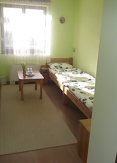 Szent Csalad Kozossegi Es Zarandokhaz Becsehely
