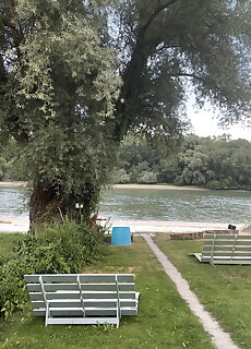 Nyaralo A Dunan Udulohaz Budakalasz