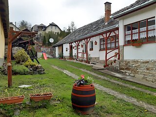 Eva Vendeghaz Komloska szállás