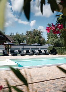 Hunor Hotel Es Etterem Vasarosnameny