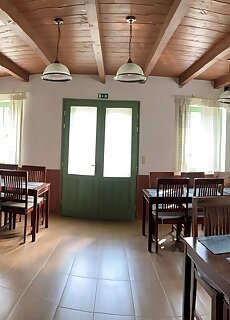 Wein Schlaf Panzio Gyorkony