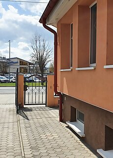 Eva Panzio Sarvar