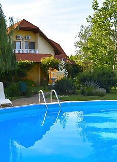Walzer Etterem Es Panzio Velence