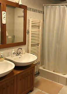Lizi Neni Vendeghaz Bakonykuti