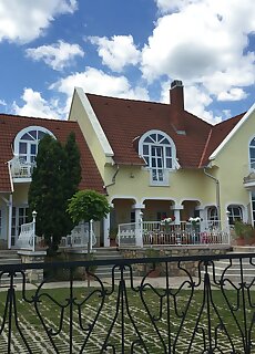 Vazsonyi Vendeghaz Balatonfured