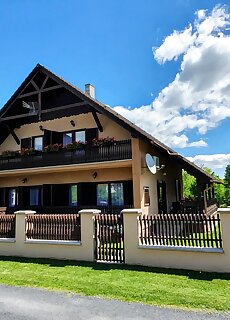 Varga Gardens Vendeghaz Balatonmariafurdo