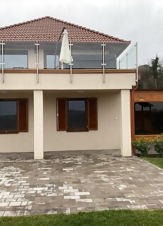 Lila Akac Vendeghaz Keszu