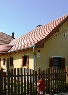 Benko Vendeghaz Kiskutas