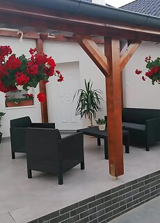 Laszlo Vendeghaz Mandok