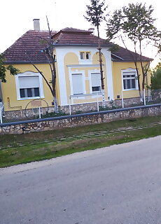 Rozsi Vendeghaz Mihalyhaza