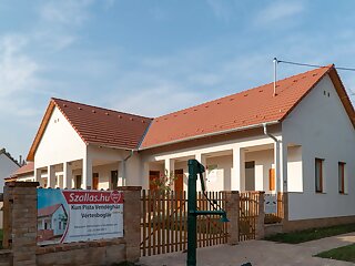 Kun Pista Vendeghaza Vertesboglar szállás
