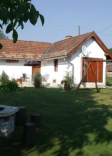 Tunderviola Vendeghaz Szalafo