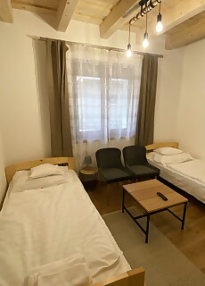 Nagy Bujdoso Vendeghaz Tardona