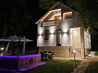 Pilisi Medences Udulohaz Pilisszentivan szállás